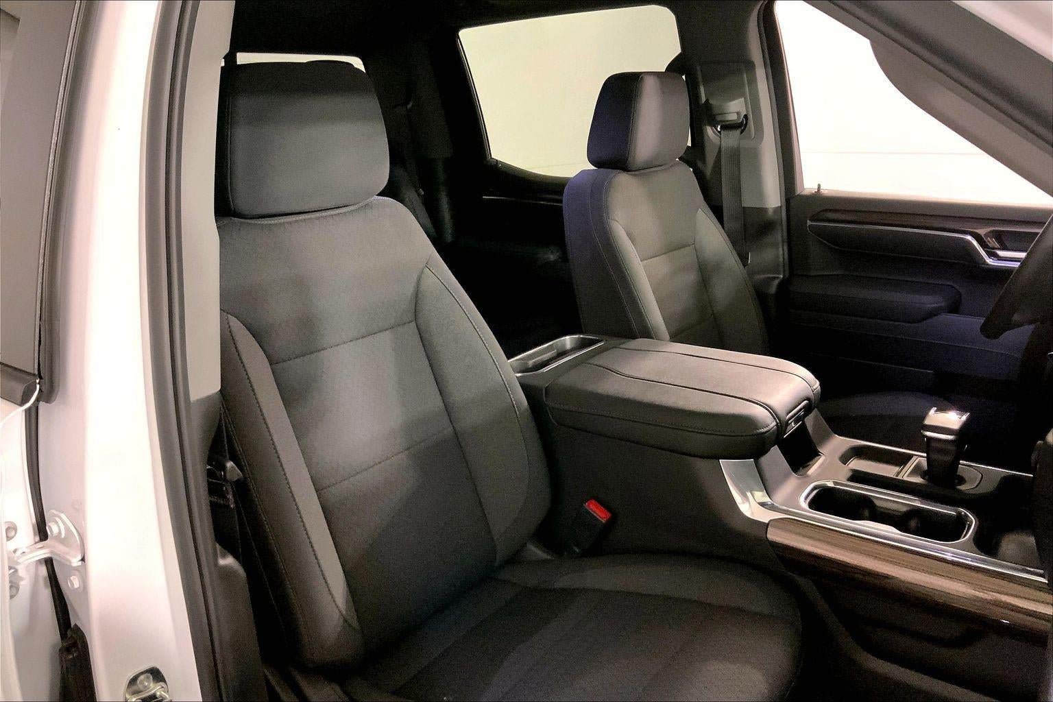 Used 2026 Chevrolet Silverado 1500 LT Trail Boss w/ LT Trail Boss Premium Package AWD/4WD image 7