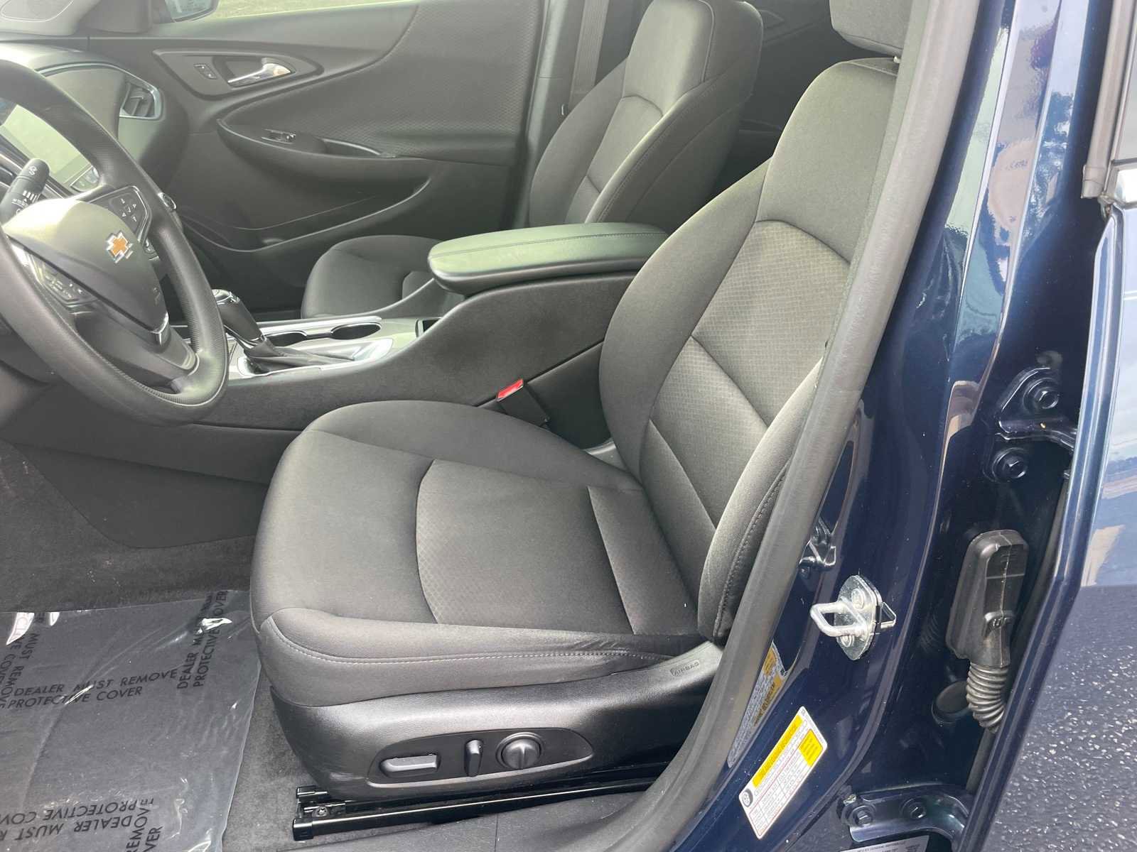 Used 2020 Chevrolet Malibu LT image 8