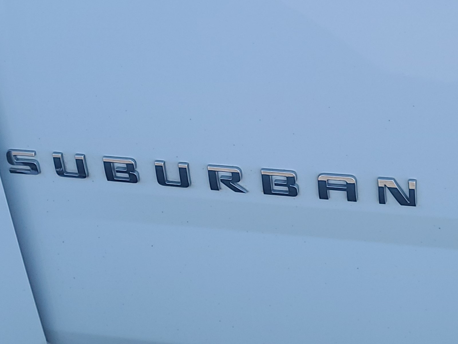 Used 2017 Chevrolet Suburban LT RWD image 24