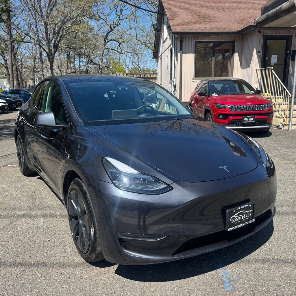 Used 2024 Tesla Model Y Long Range image 7