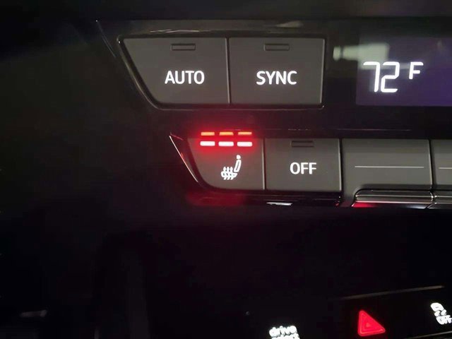 Used 2024 Audi Q4 e-tron Prestige image 55