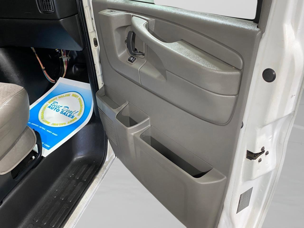 Used 2013 Chevrolet Express 1500 RWD image 16