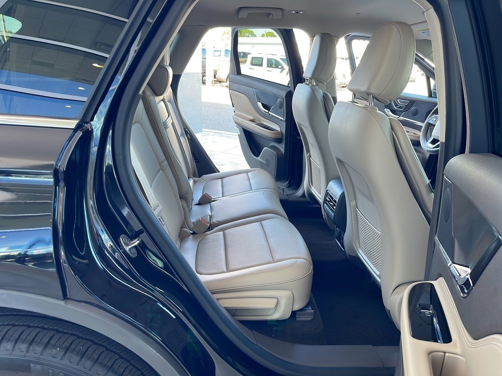 Used 2023 Lincoln Corsair Reserve image 44