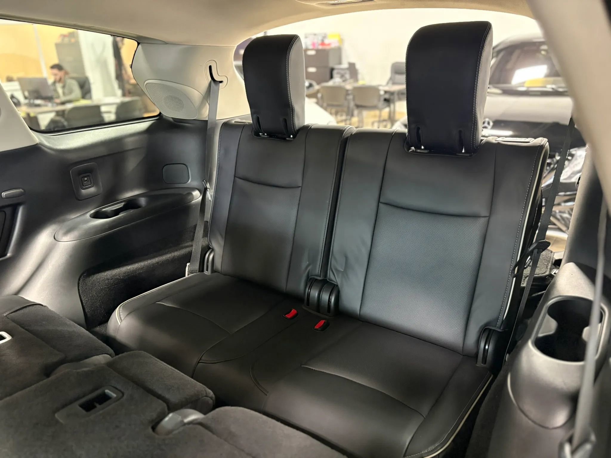 Used 2018 INFINITI QX60 AWD w/ Premium Plus Package image 32