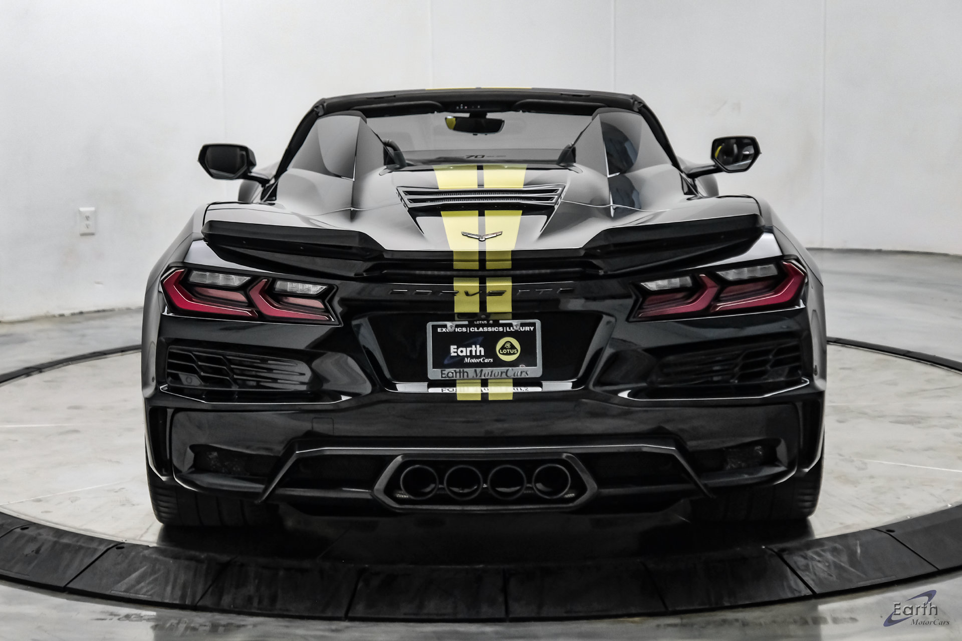 Used 2023 Chevrolet Corvette Z06 w/ Stealth Interior Trim Package RWD image 16