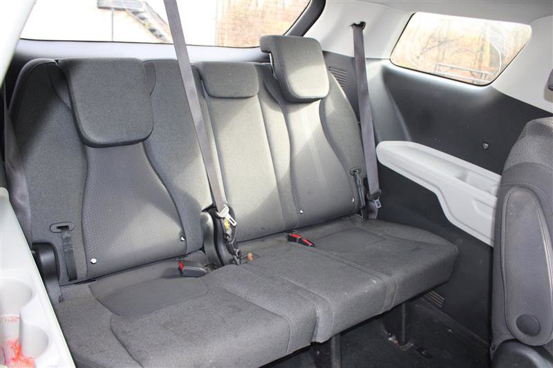 Used 2022 Kia Carnival LX image 15