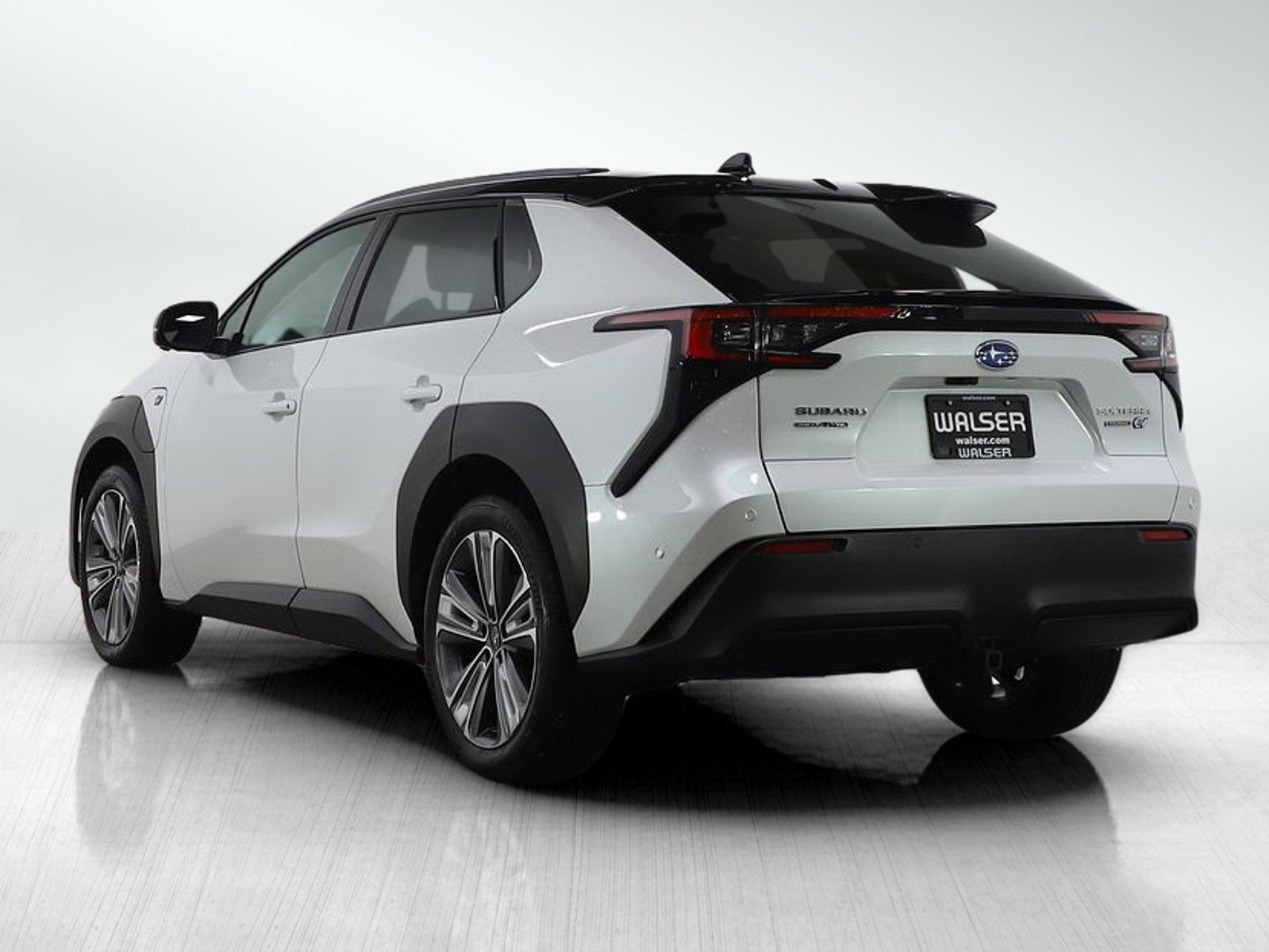 Used 2024 Subaru Solterra Touring w/ Touring Package image 3