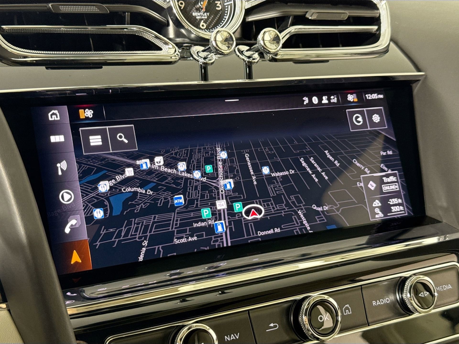 Used 2021 Bentley Bentayga AWD/4WD image 13