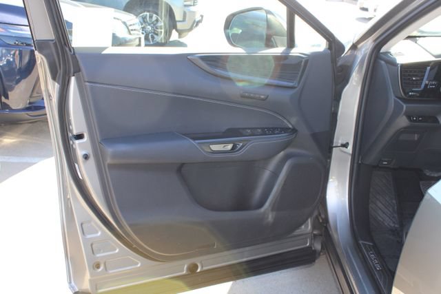 Certified 2025 Lexus NX 250 AWD w/ Accessory Package (2T) image 11