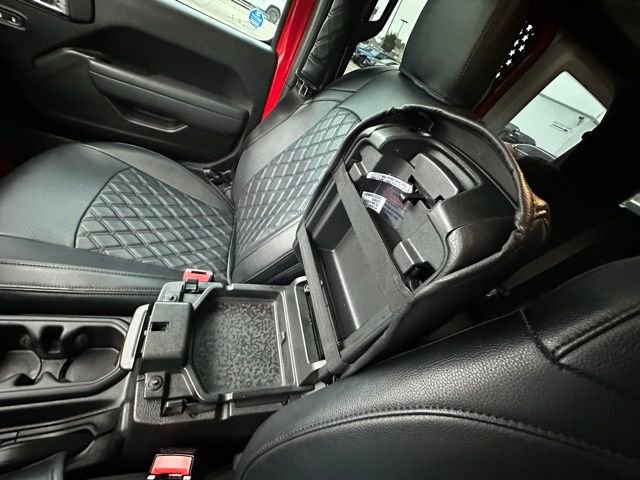 Used 2022 Jeep Wrangler Unlimited Rubicon w/ Steel Bumper Group image 21