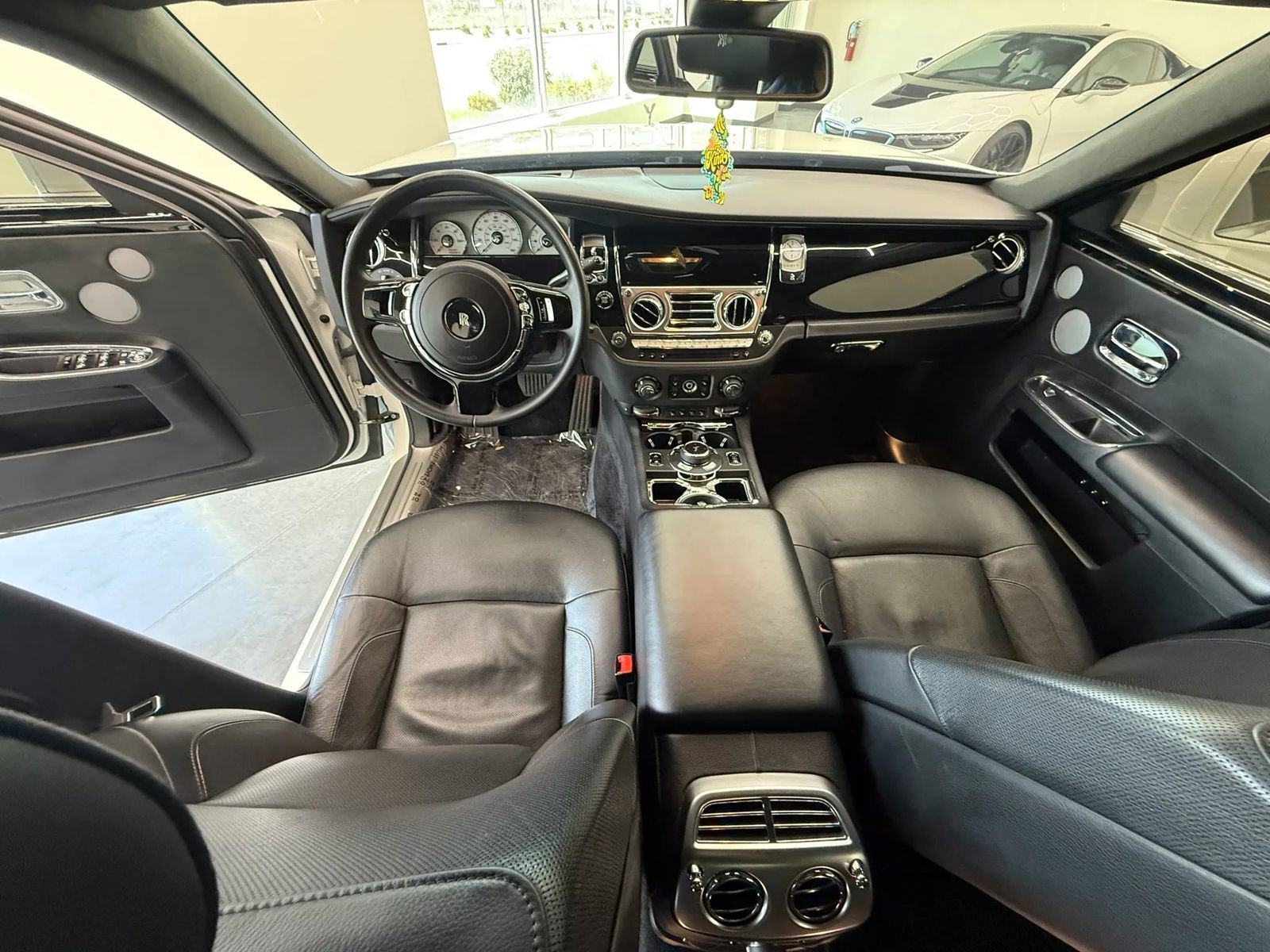 Used 2014 Rolls-Royce Ghost image 16