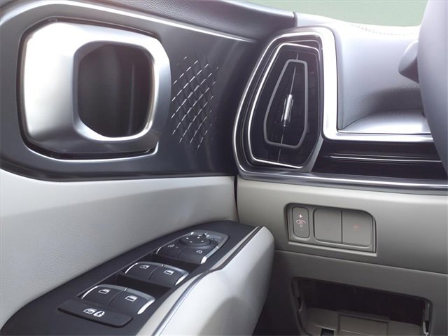 New 2025 Kia Sorento EX w/ EX Panoramic Sunroof Package image 18