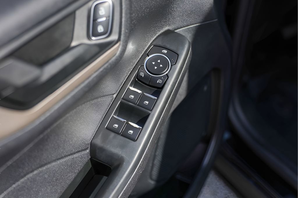 Used 2022 Ford Escape SE w/ Convenience Package image 27