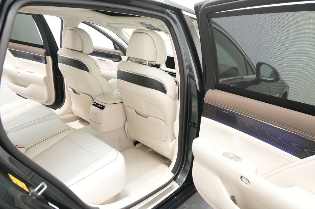 Used 2023 Genesis G90 3.5T image 29