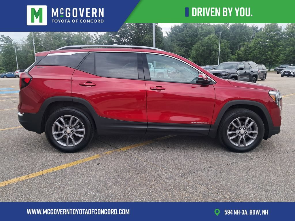 Used 2024 GMC Terrain SLT w/ Infotainment Package II AWD/4WD image 8
