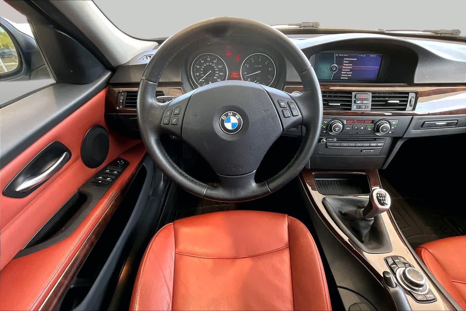 Used 2010 BMW 328i Sedan RWD image 5