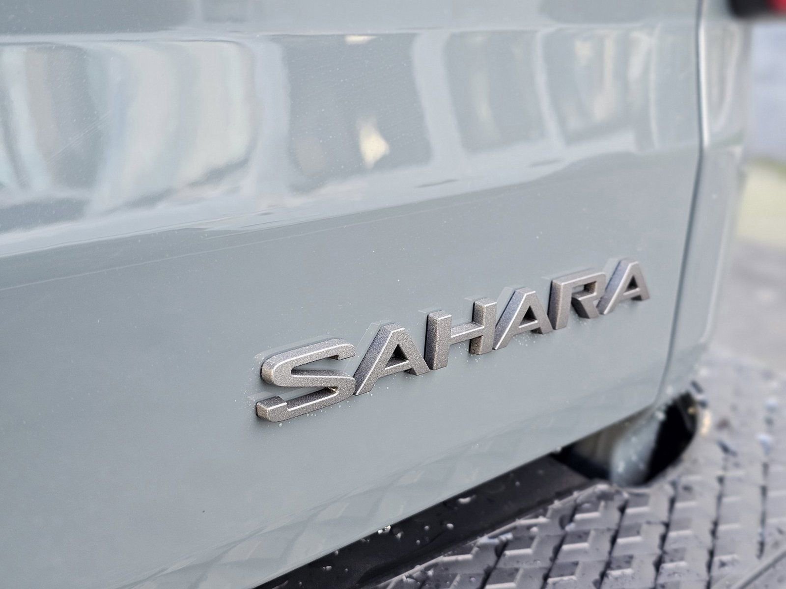 New 2026 Jeep Gladiator Sahara image 8