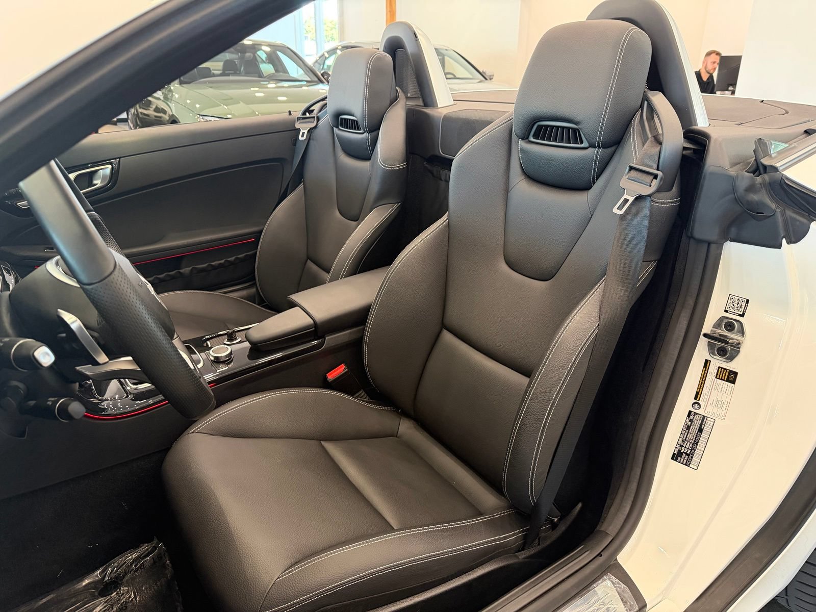 Used 2019 Mercedes-Benz SLC 300 image 18