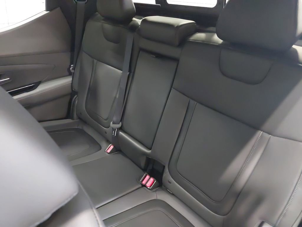 Certified 2025 Hyundai Santa Cruz SEL image 14