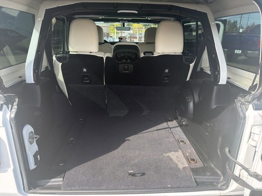 Used 2020 Jeep Wrangler Unlimited Sahara w/ Uconnect 4C Nav & Sound Group image 19