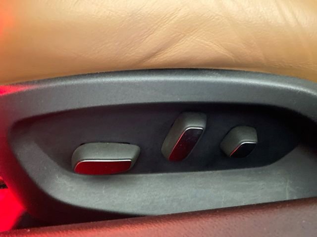 Used 2016 Chevrolet Corvette Z06 w/ 3LZ Preferred Equipment Group image 19