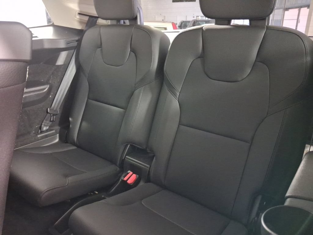 Certified 2025 Volvo XC90 T8 Plus w/ Protection Package AWD/4WD image 20