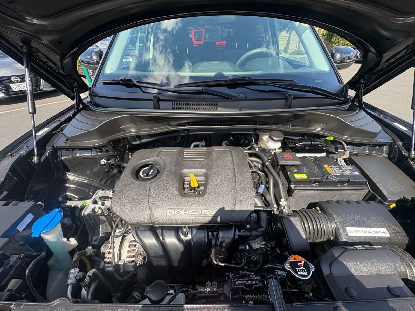 Used 2025 Kia Soul LX w/ LX Technology Package FWD image 30