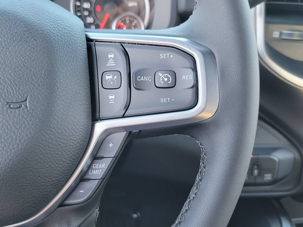 New 2026 RAM 2500 Big Horn AWD/4WD image 6