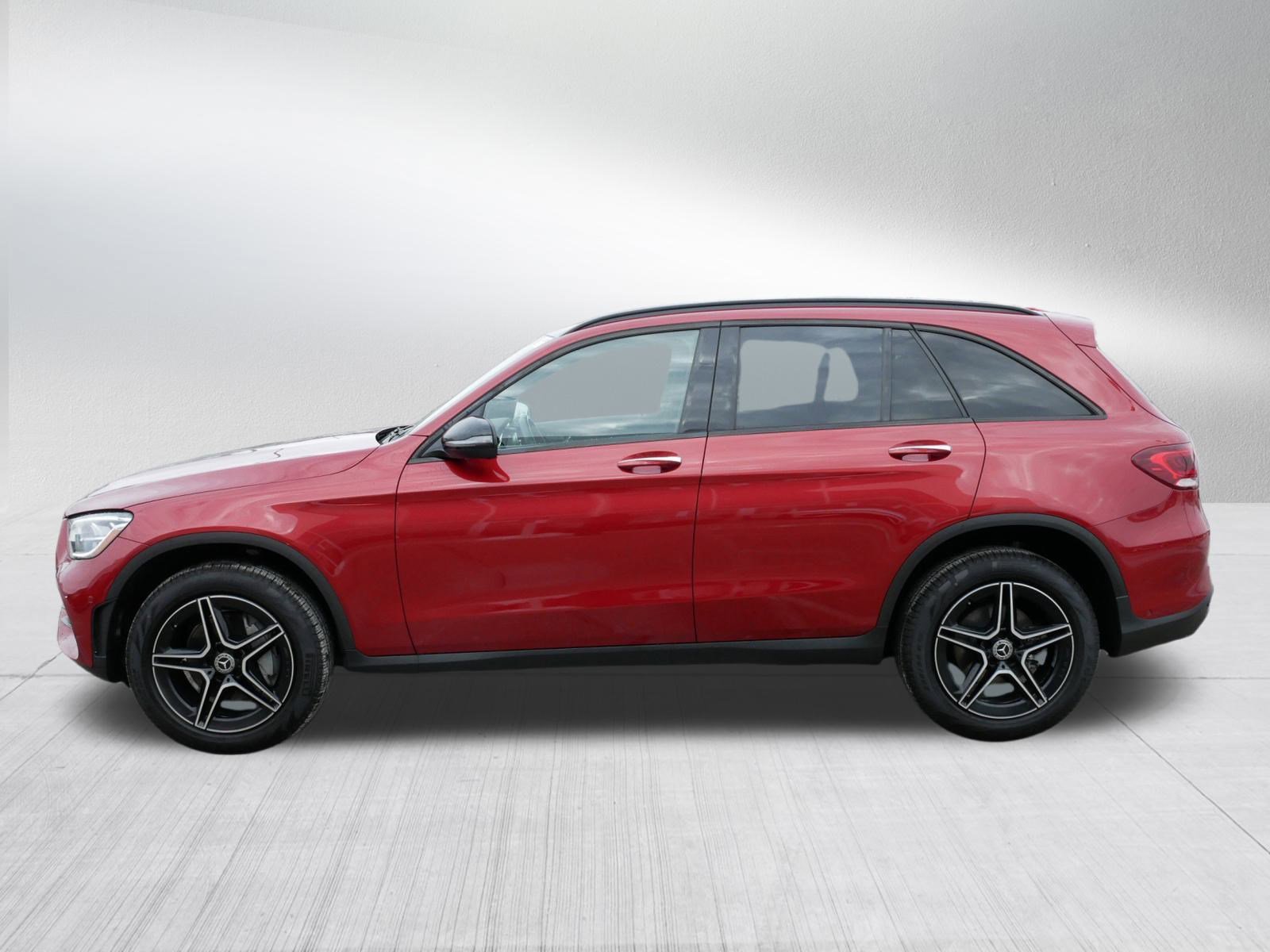 Used 2021 Mercedes-Benz GLC 300 4MATIC image 4
