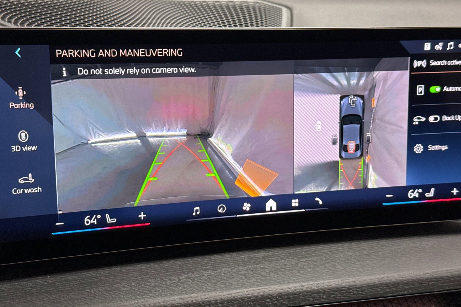 Used 2025 BMW 230i Coupe w/ Convenience Package image 23