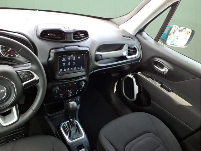 Used 2019 Jeep Renegade Latitude FWD image 14