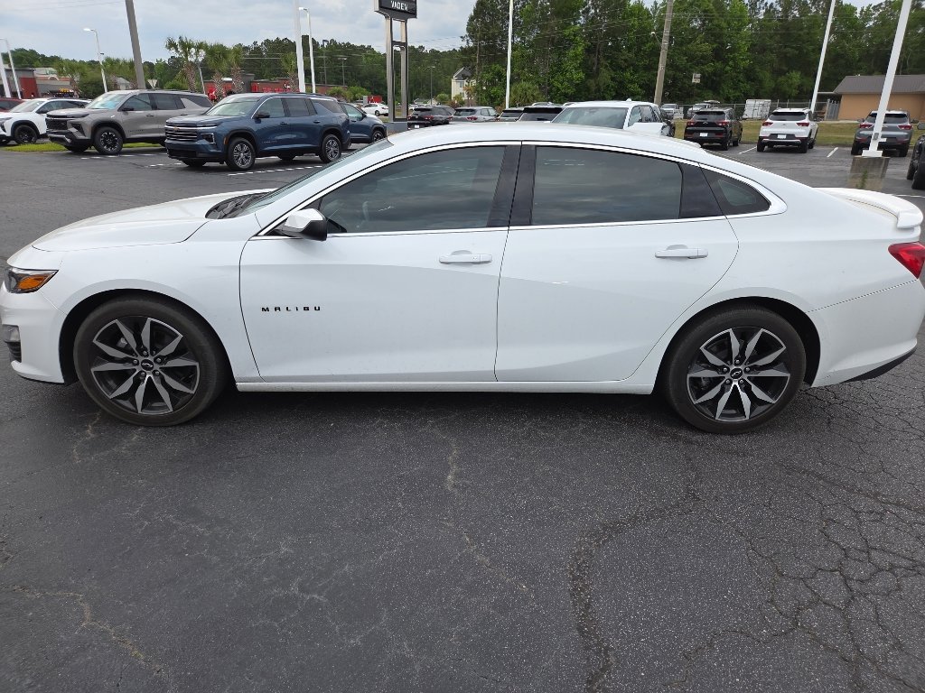 Used 2022 Chevrolet Malibu RS FWD image 3