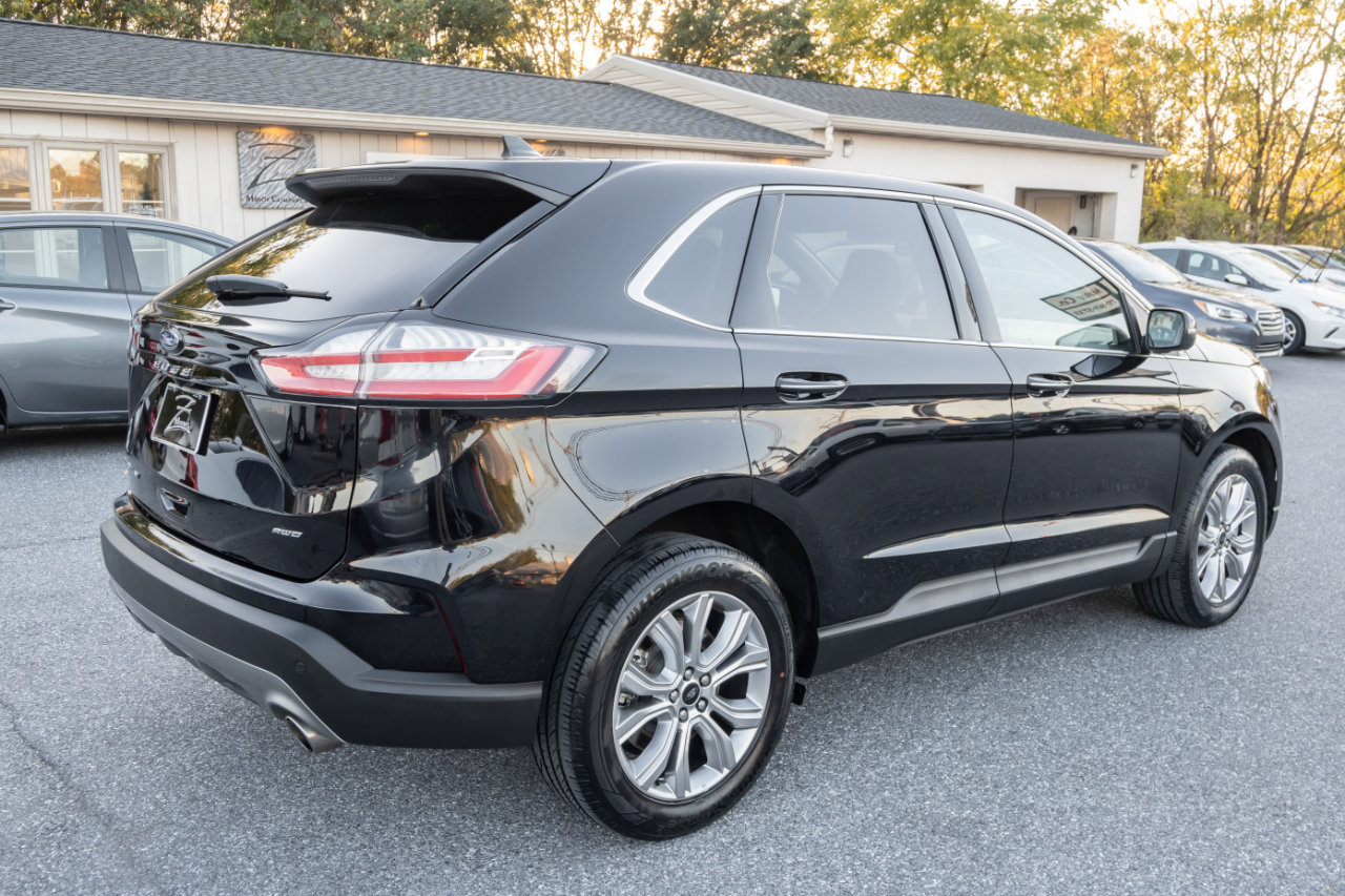 Used 2024 Ford Edge Titanium image 11