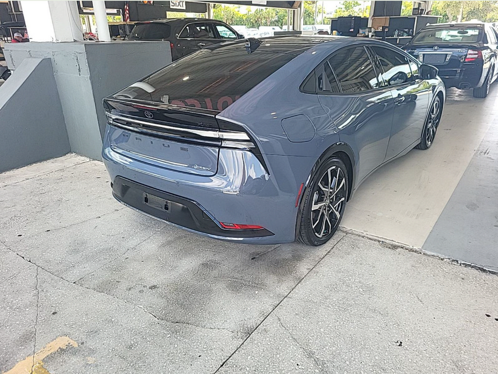 Used 2025 Toyota Prius Plug-In Hybrid FWD image 5