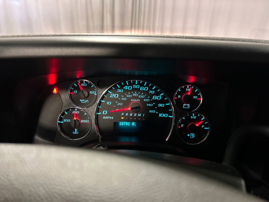Used 2024 GMC Savana 2500 w/ Driver Convenience Package image 15