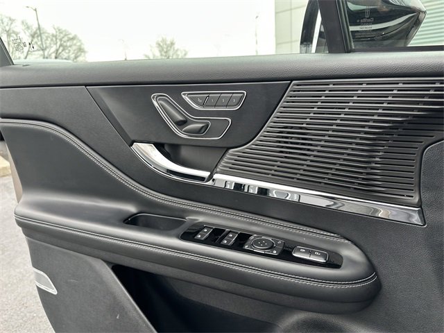 Used 2020 Lincoln Corsair AWD w/ Equipment Group 101A image 30