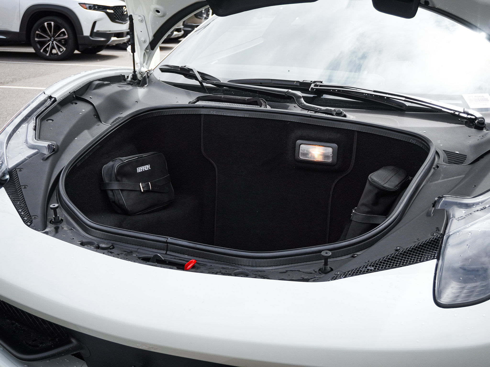 Used 2014 Ferrari 458 Italia Coupe RWD image 36