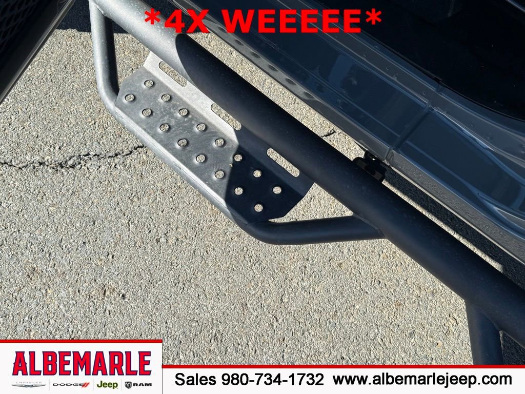 Used 2022 Jeep Wrangler Unlimited Sahara image 13