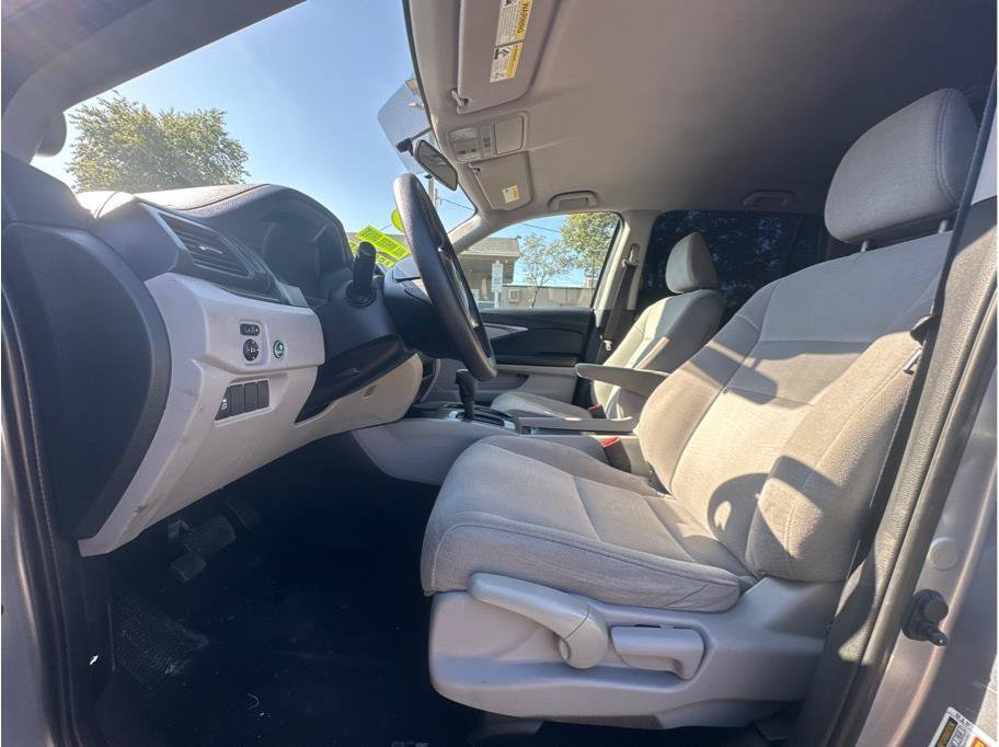 Used 2017 Honda Pilot LX image 14