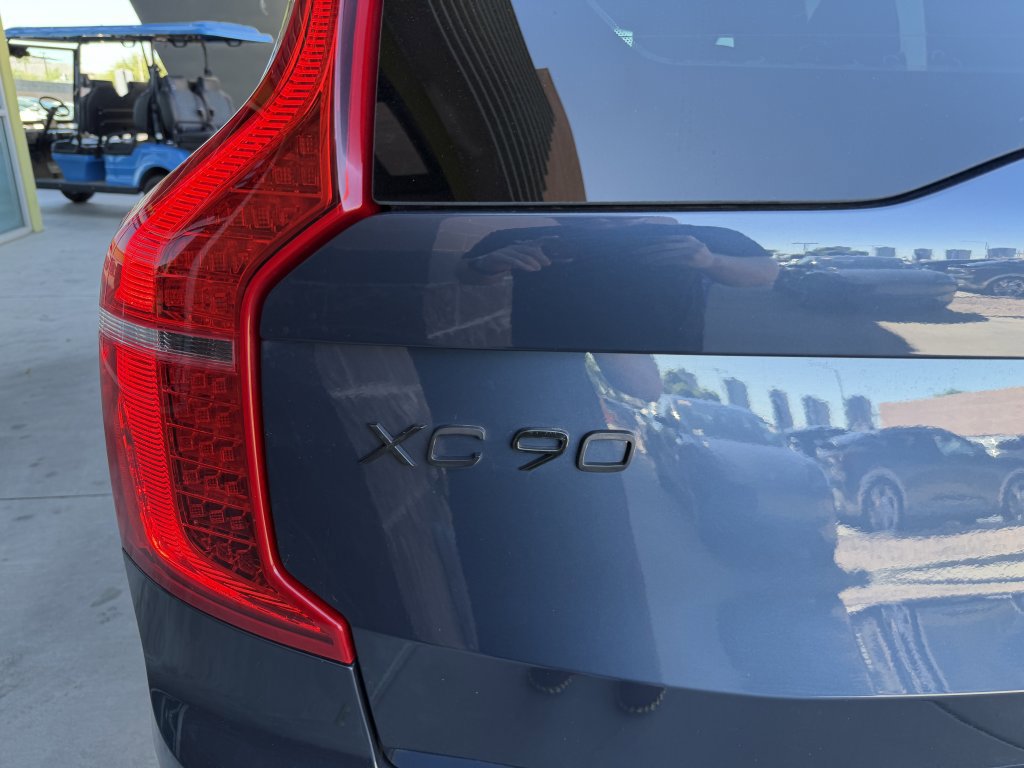 Used 2023 Volvo XC90 B5 Core w/ Protection Package image 14