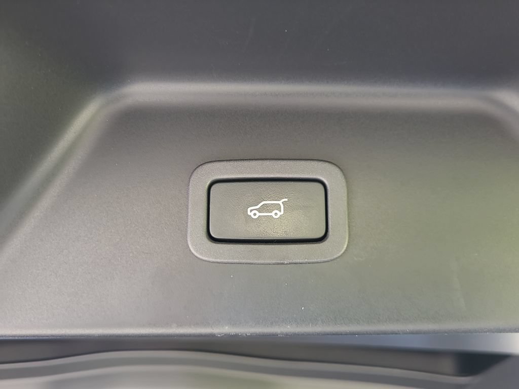 Used 2016 Land Rover Range Rover Supercharged AWD/4WD image 13