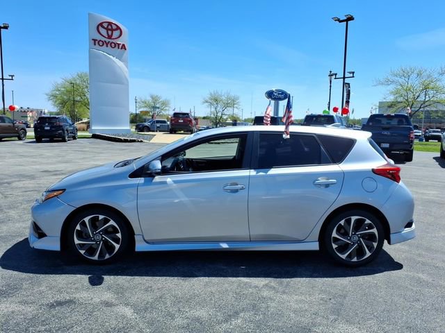 Used 2017 Toyota Corolla iM w/ Carpet Mat Package FWD image 4