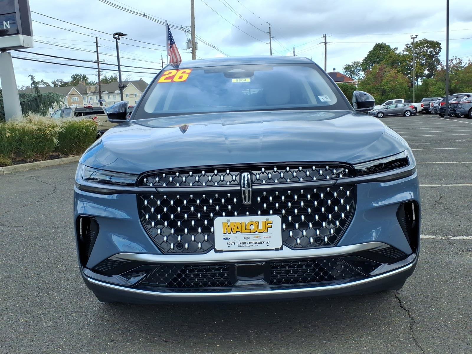 Used 2026 Lincoln Nautilus Premier AWD/4WD image 2