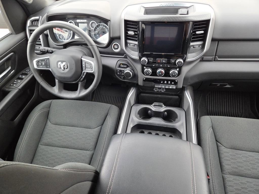 Used 2025 RAM 1500 Big Horn AWD/4WD image 32