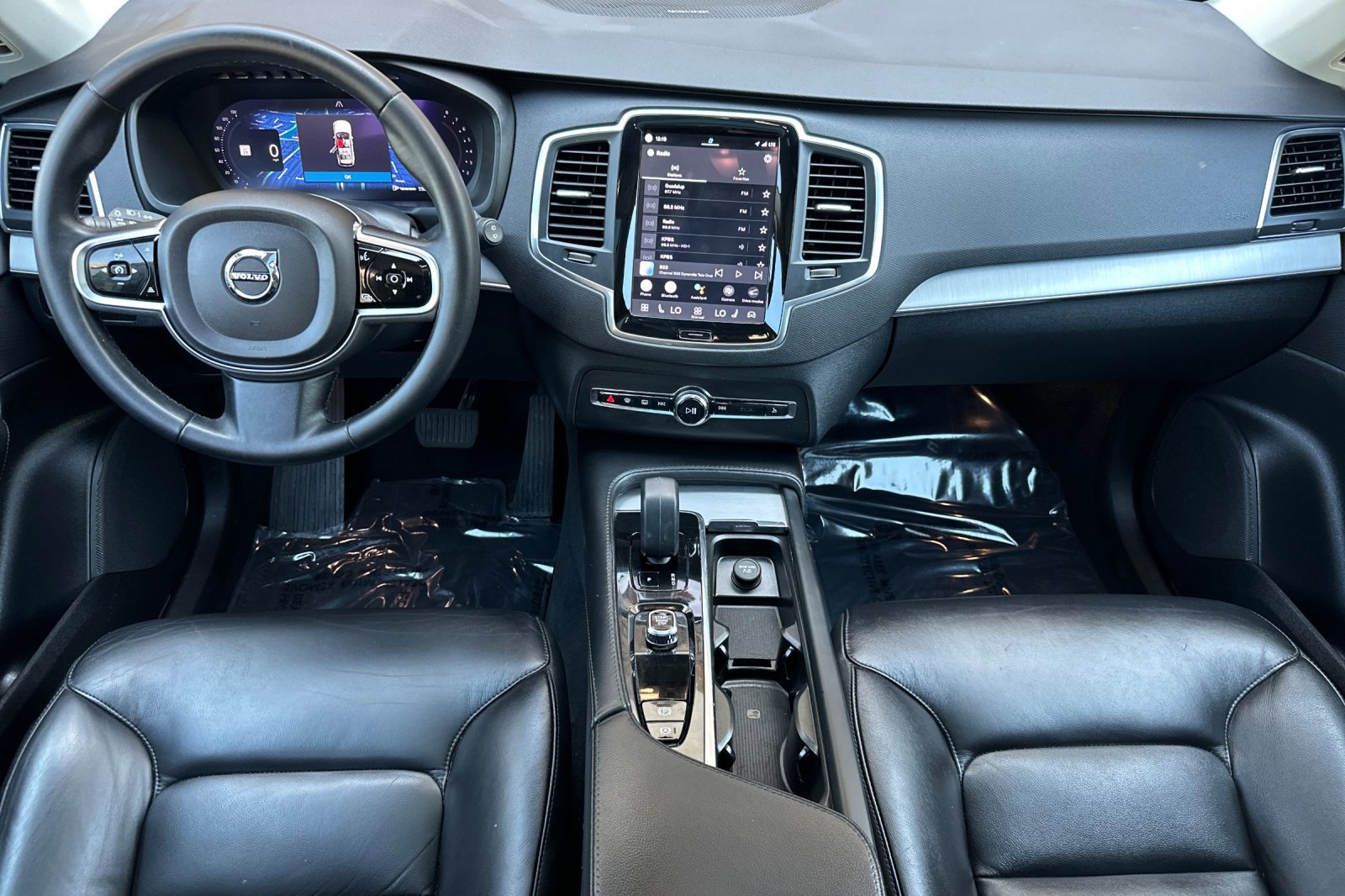 Certified 2023 Volvo XC90 B5 Core image 15