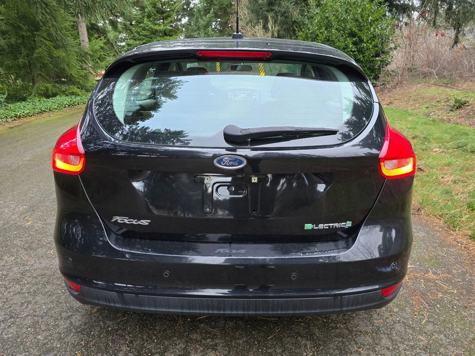 Used 2015 Ford Focus Electric Hatchback w/ Exterior Protection Package image 4