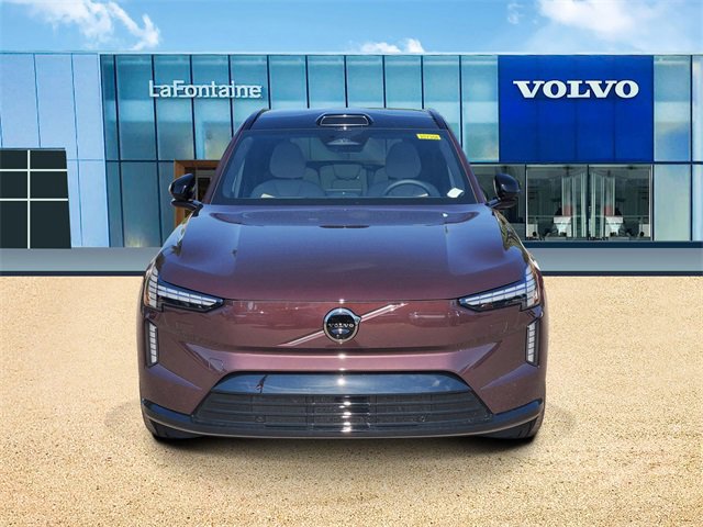 New 2025 Volvo EX90 Ultra image 2