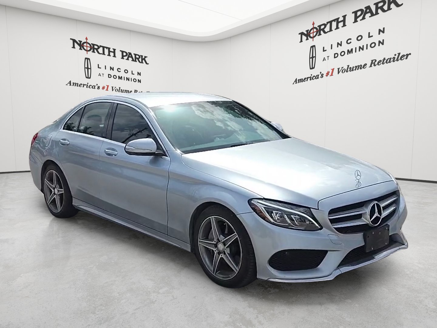 Used 2015 Mercedes-Benz C 400 4MATIC image 7