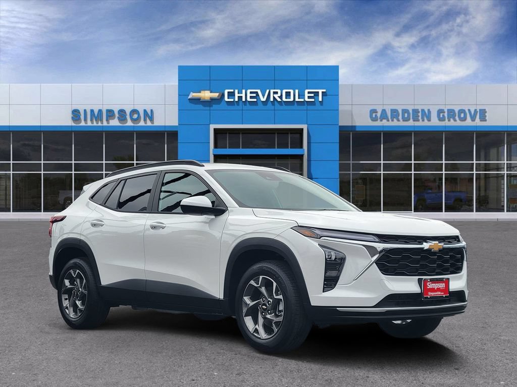 New 2026 Chevrolet Trax LT w/ Sunroof Package