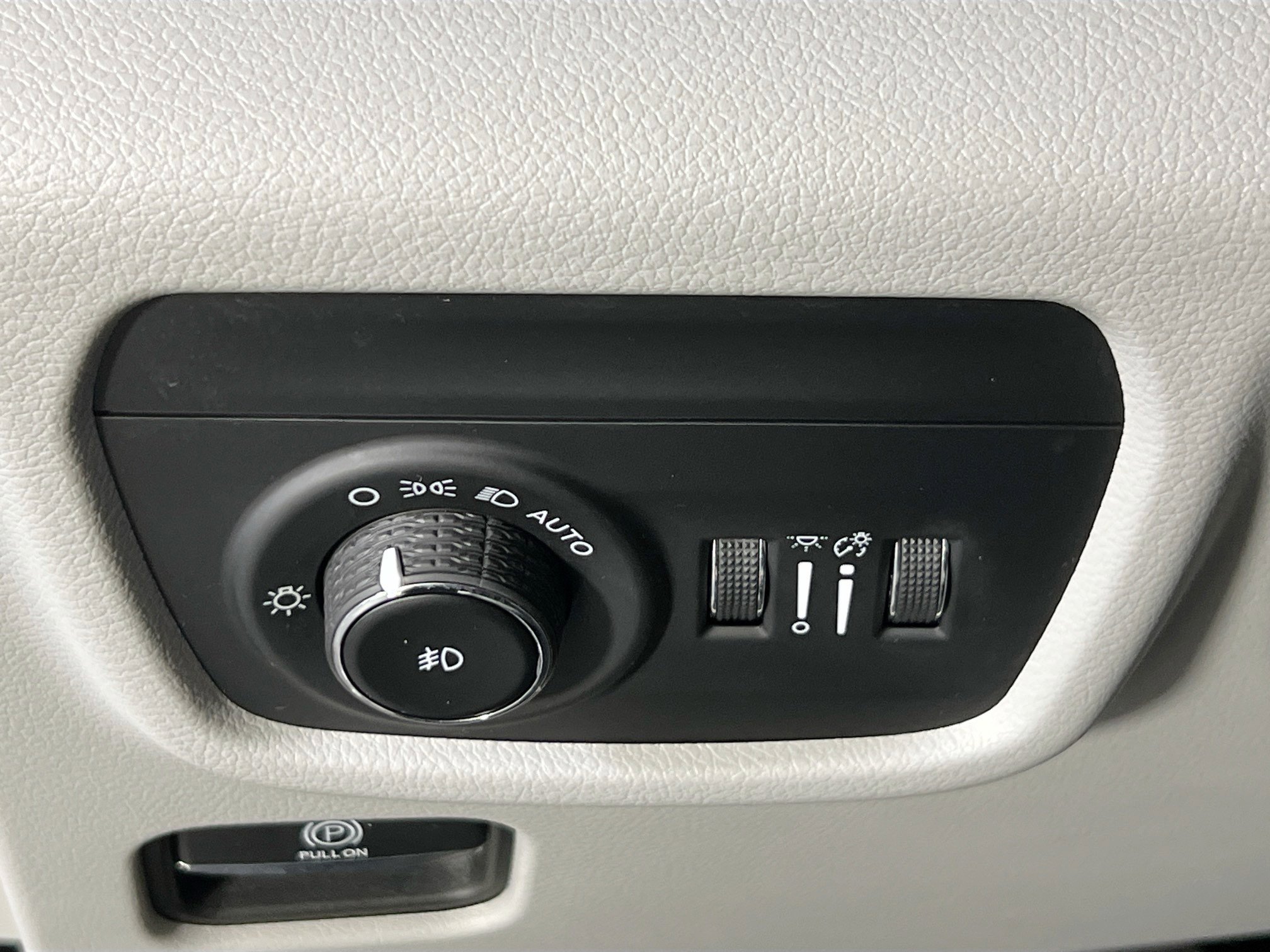 Used 2022 Jeep Grand Cherokee Overland image 10